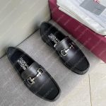 SALVATORE FERRAGAMO MOCCASIN WITH GANCINI ORNAMENT BLACK 02B715 71