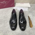 SALVATORE FERRAGAMO PLAIN TOE OXFORD BLACK 02B482