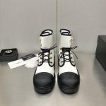 CHANEL ANKLE BOOTS WHITE G36424