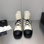 CHANEL ANKLE BOOTS WHITE G36424