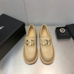 CHANEL LOAFERS NUDE G39000