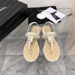 CHANEL THONG SANDALS WHITE C90182