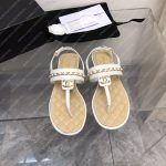 CHANEL THONG SANDALS WHITE C90182