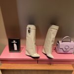 GIVENCHY SHARK LOCK BOOTS IVORY BE7021E1FL