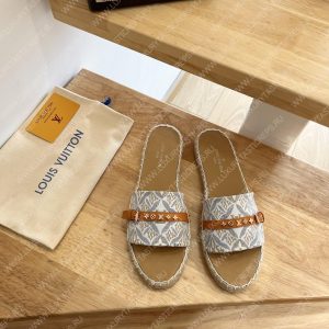 LOUIS VUITTON LOCK IT FLAT MULE BEIGE 1A9RL4 - Image 3