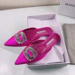 MANOLO BLAHNIK BUCKLE FLAT MULE BRIGHT PINK 9XX-0732-0054