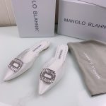 MANOLO BLAHNIK BUCKLE FLAT MULE WHITE 9XX-0732-0054