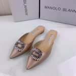MANOLO BLAHNIK BUCKLE FLAT MULE BEIGE 9XX-0732-0054