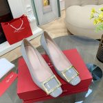 ROGER VIVIER TROMPETTE METAL BUCKLE PUMPS GREY RVW40015