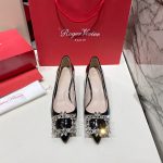 ROGER VIVIER TRES VIVIER EMBELLISHED LEATHER PUMPS BLACK RVW51934