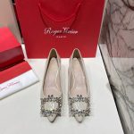 ROGER VIVIER TRES VIVIER EMBELLISHED LEATHER PUMPS WHITE RVW51934